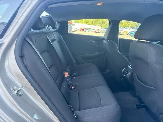 2023 Chevrolet Malibu LT:C02733