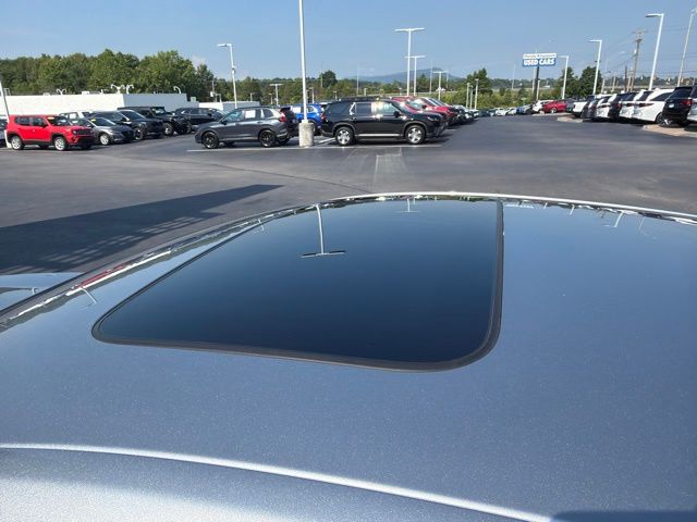Used 2019  Honda EX image 6