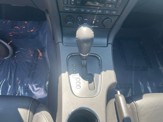 Used 2002  Ford Base image 17