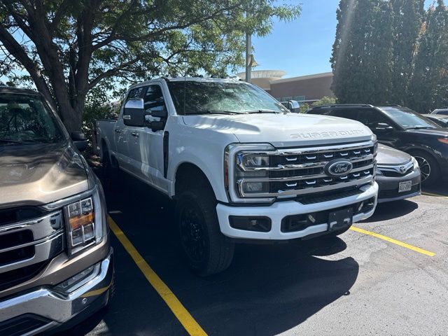 Oxford White 2024 Ford F-250 Super Duty Pickup Truck Four-Wheel Drive Automatic