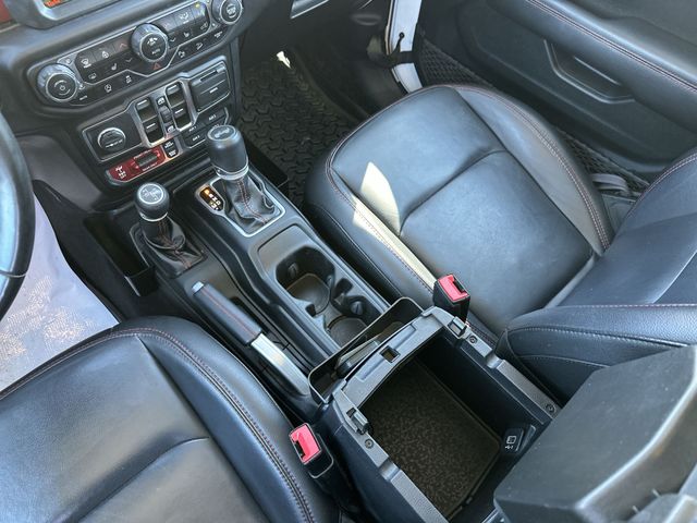 Used 2021 White Jeep Unlimited Rubicon image 24