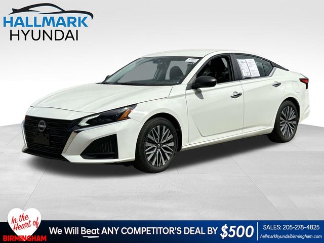 Glacier White 2025 Nissan Altima 2.5 SV FWD Sedan Front-Wheel Drive Continuously Variable Transmission