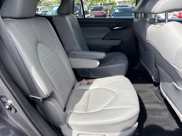 2021 Toyota Highlander - $29,888