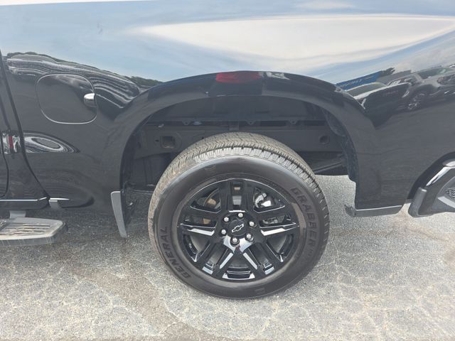 Used 2026 Black Chevrolet Custom image 33