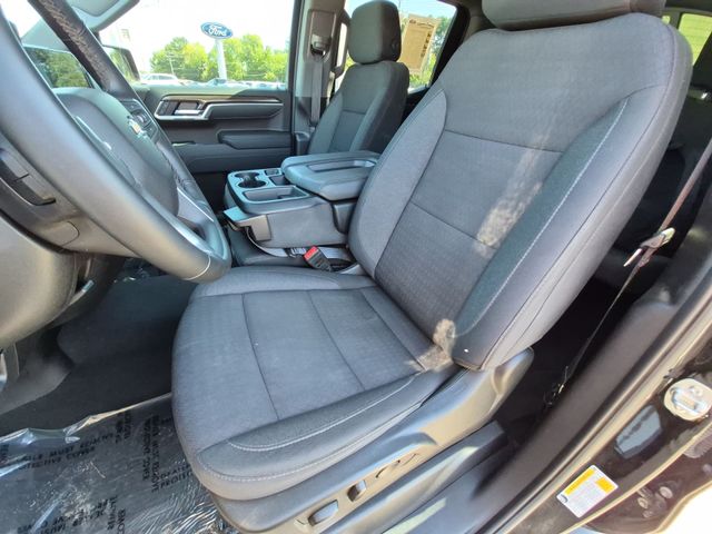 Used 2025 Black Chevrolet LT image 21