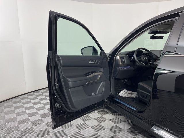 2025 Super Black Nissan Pathfinder Platinum 4X4 SUV