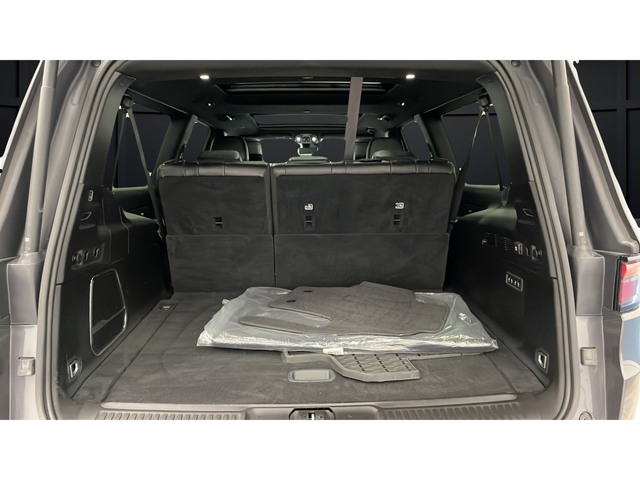 Used 2024 Baltic Gray Metallic Clearcoat Jeep Series II image 27