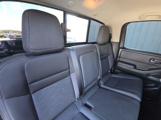 2024 Nissan Frontier SV:B02118