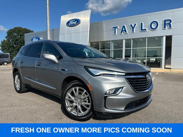 Moonstone Gray Metallic 2023 Buick Enclave SUV / Crossover Front-Wheel Drive 9-Speed Automatic
