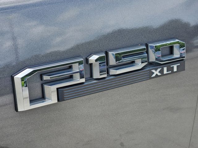 2016 Magnetic Metallic Ford F-150 XLT RWD Truck