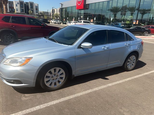 2014 Chrysler 200 LX Sedan FWD