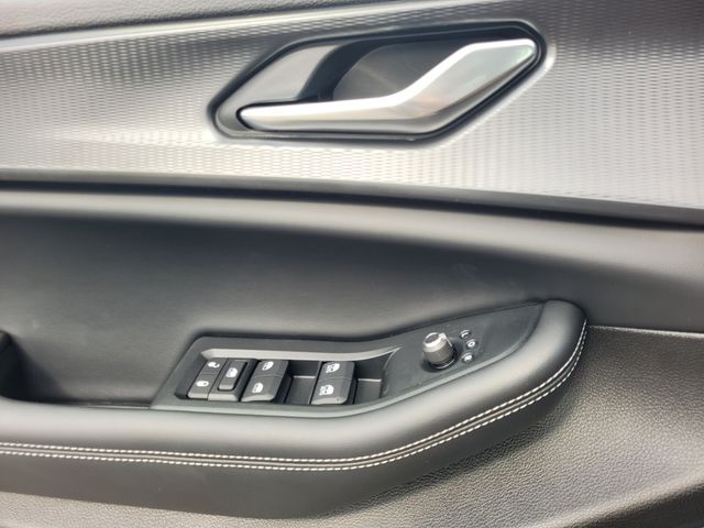 New 2025 Silver Jeep Altitude X image 23