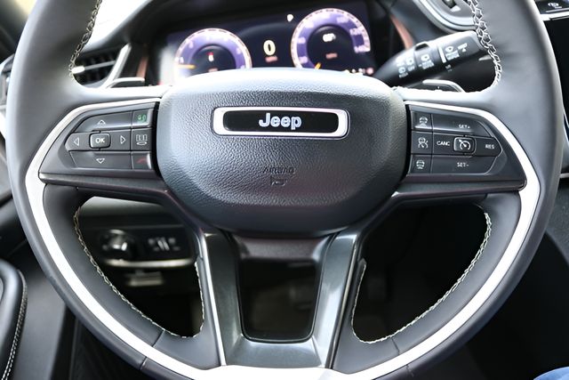 Used Car 2023 Jeep Grand Cherokee  Altitude For Sale Under $30,000 In Austin, Texas