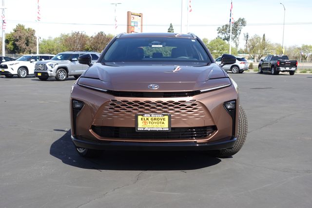 new 2026 Toyota Crown Signia car