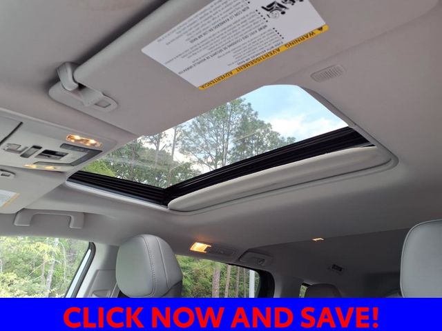 2024 Toyota Sienna Limited photo