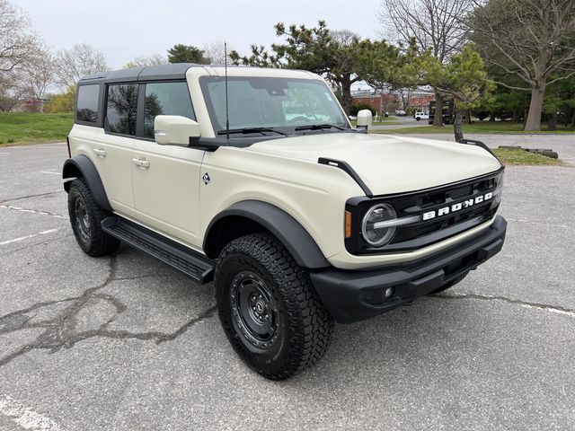 2025 Ford Bronco Outer Banks 4x4's photo