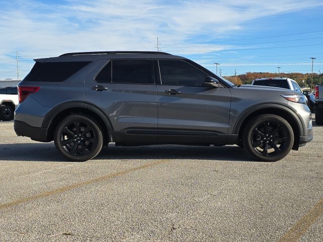 2024 Ford Explorer ST:166882C