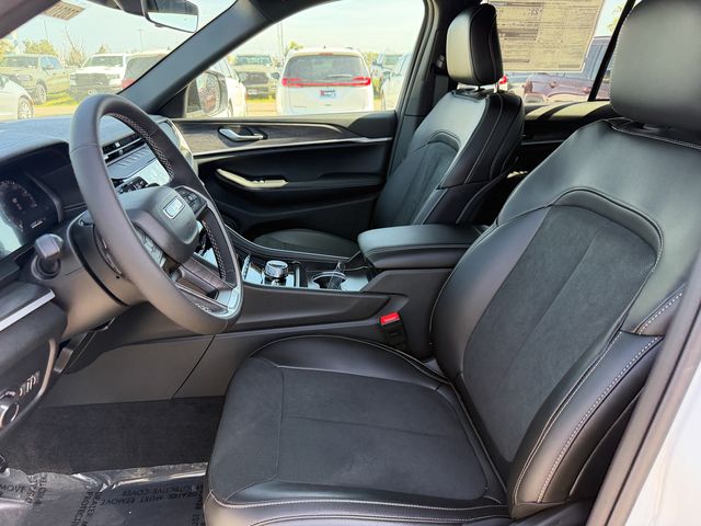 new 2026 Jeep Grand Cherokee car, priced at $37,455