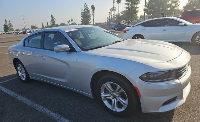 2022 Dodge Charger SXT 2