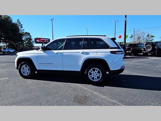 2024 Jeep Grand Cherokee Laredo 4x2