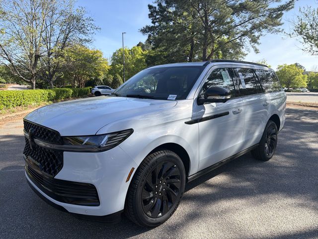 Crystal White 2026 Lincoln Navigator Reserve 4WD SUV / Crossover Four-Wheel Drive Automatic