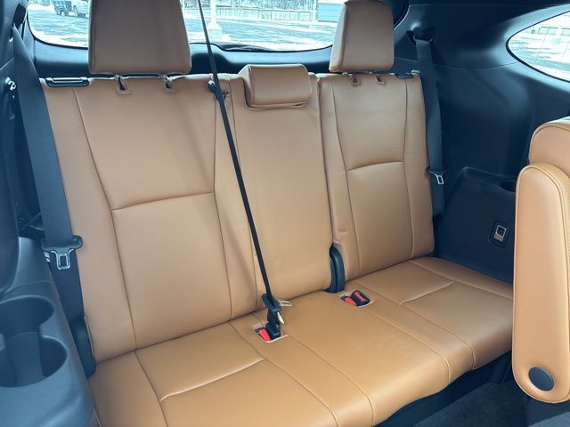 used 2023 Toyota Highlander car, priced at $43,136