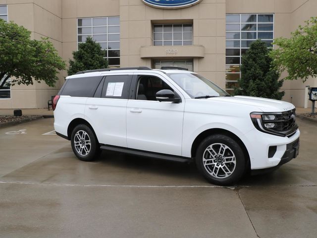 2025 Ford Expedition Active 4x4's photo