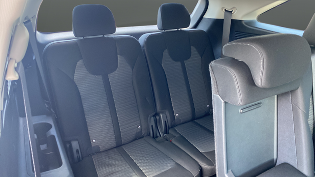 New 2026 White Kia LX image 27
