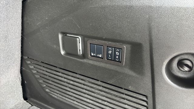 Used 2024 Black Chevrolet Z71 image 35