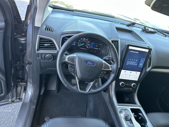 Used 2022 Gray Ford SEL image 15