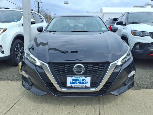 2022 Nissan Altima - Image 3