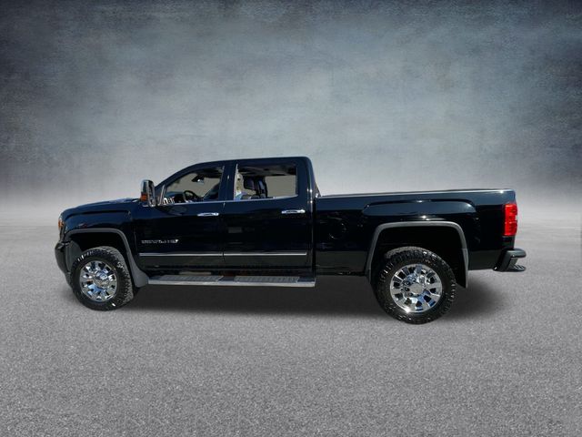 2017 GMC Sierra 2500HD Denali 11