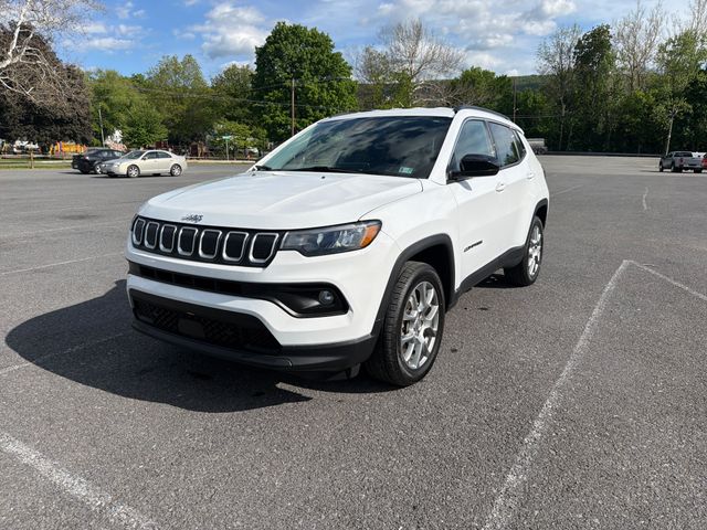 2022 Jeep Compass Latitude Lux 4WD
