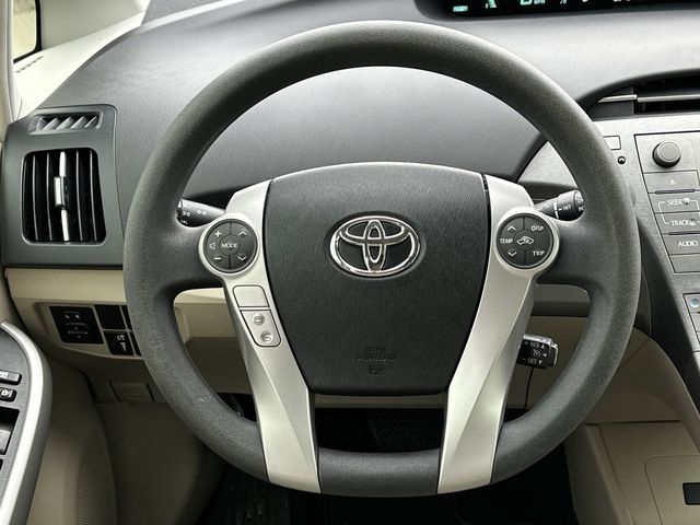 2015 Toyota Prius Four 8