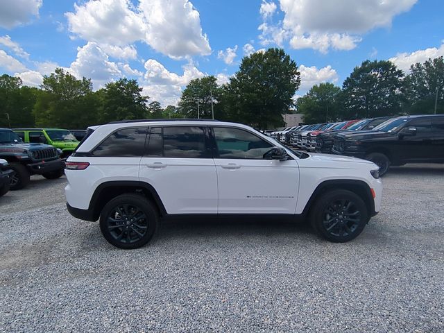 New 2026 Bright White Clear-Coat Exterior Paint Jeep  image 6