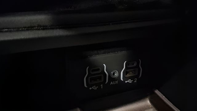 Used 2025 Chrysler Pacifica Van