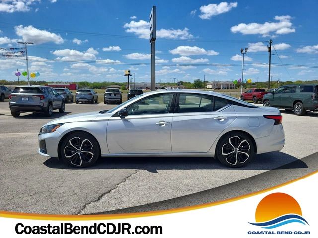 2024 Nissan Altima 2.5 SR FWD