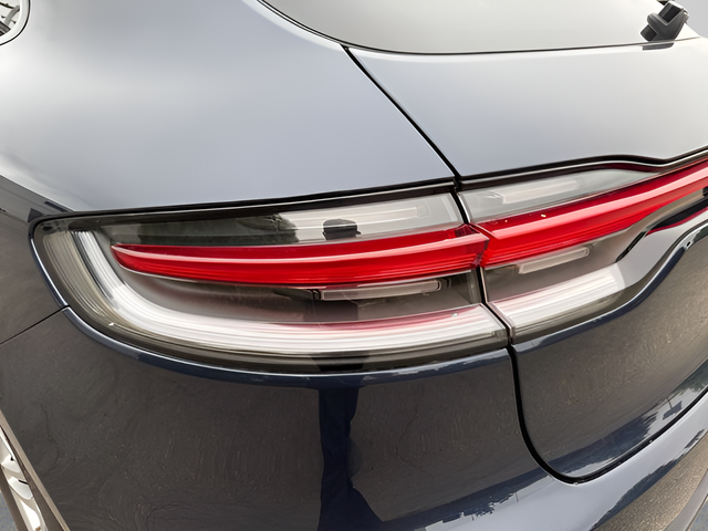 2021 Porsche Macan Base - Photo 33