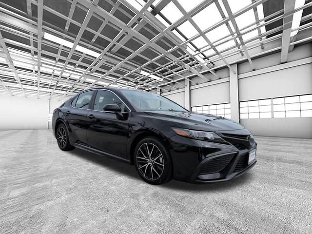 2023 Toyota Camry SE FWD