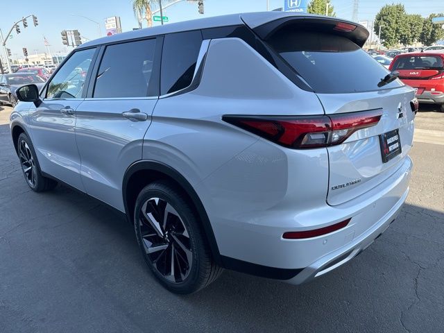 2024 Mitsubishi Outlander SE 8