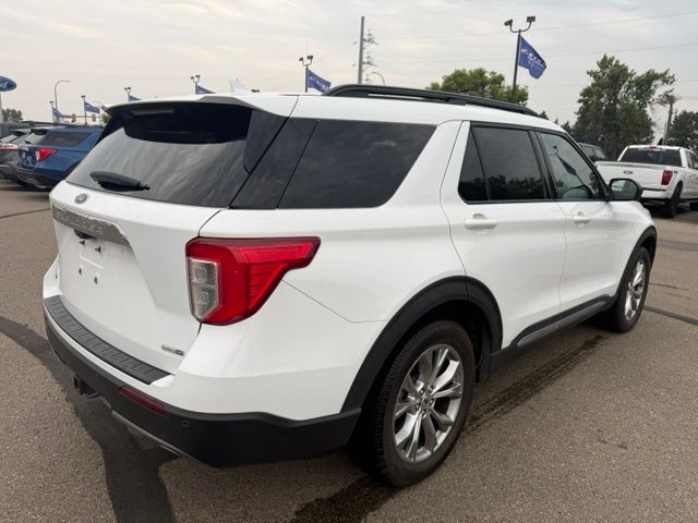 2020 Oxford White Ford Explorer XLT 4X4 SUV
