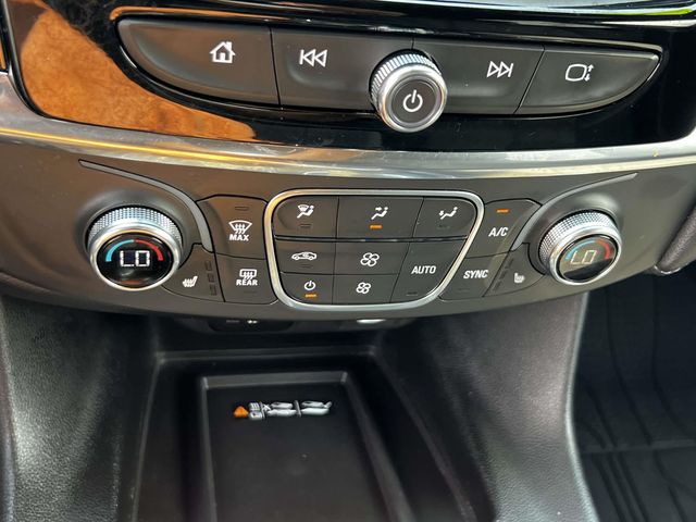 Used 2023 Chevrolet Traverse SUV