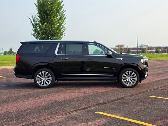 2022 GMC Yukon XL 4WD Denali
