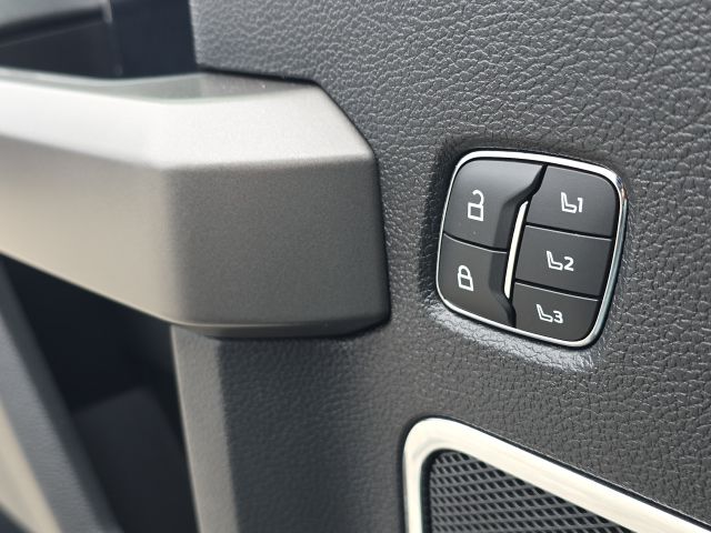 2021 Ford F-350SD Platinum:168354B