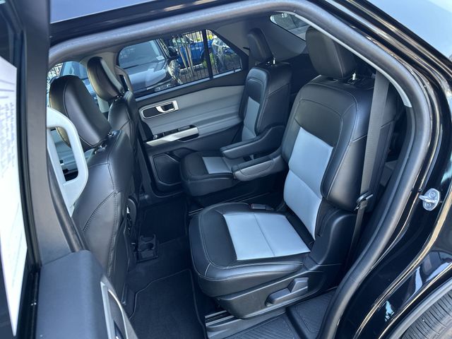 Used 2023 Black Ford XLT image 23