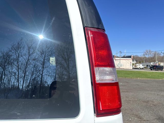 2024 GMC Savana 2500 - Image 7