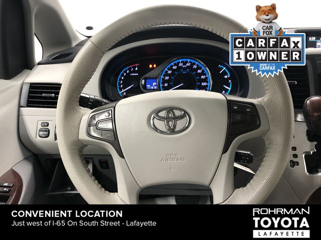 2011 Toyota Sienna XLE 16