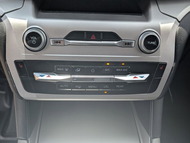 2022 Ford Explorer XLT Black at Community Kia