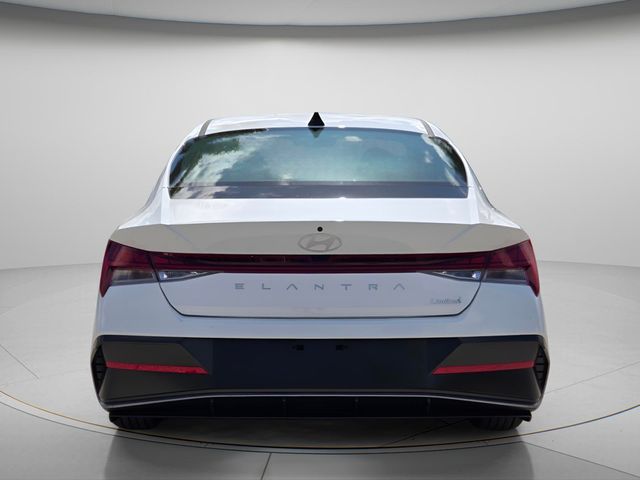 2026 Hyundai Elantra - $26,352