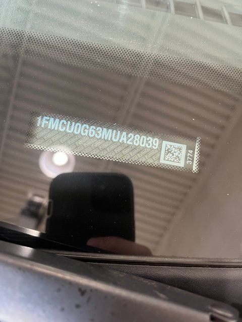 2021 Ford Escape SE photo